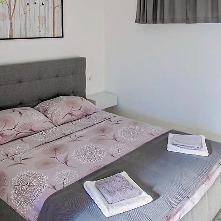 Apartment Stocic Рогозница Экстерьер фото